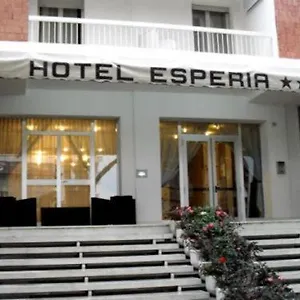 https://esperia-beach-cesenatico.emilia-romagnahotels.net
